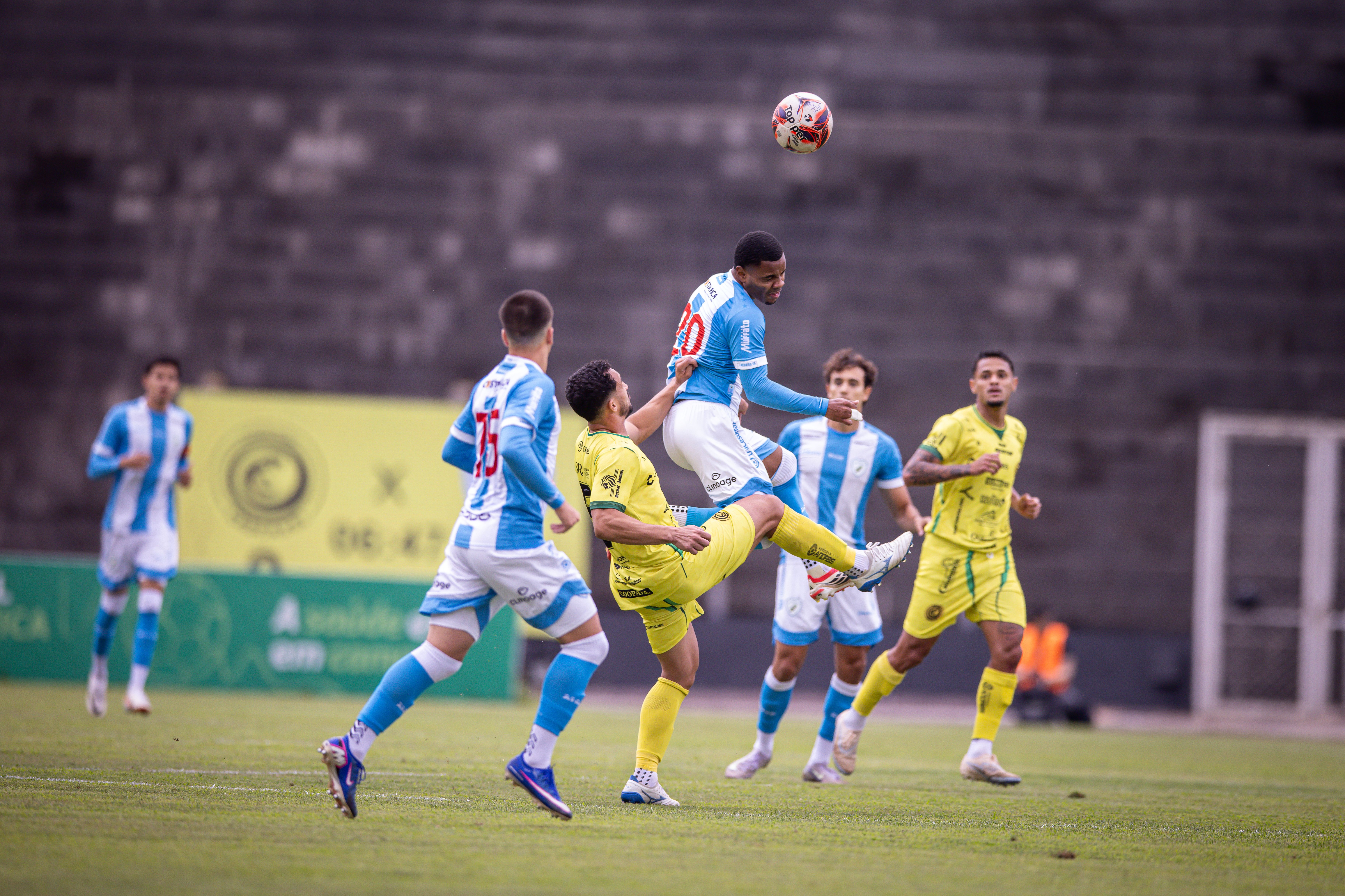Com traves carimbadas e brilho de Zanella, Londrina empata sem gols com o FC Cascavel pela Copa Paraná